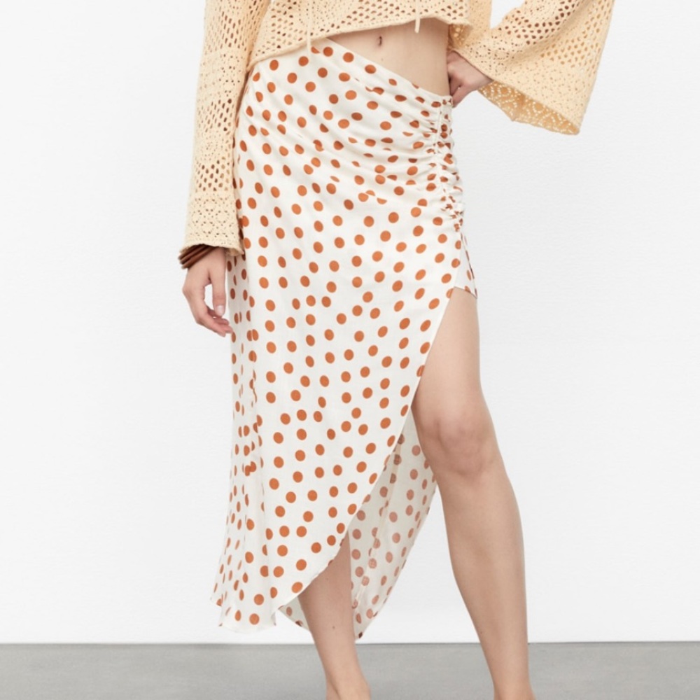 Zara Ruched Polka Dot Skirt NWT Size Small